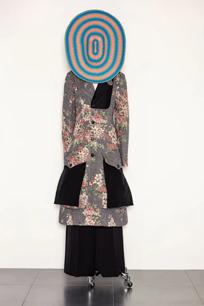 Look 1